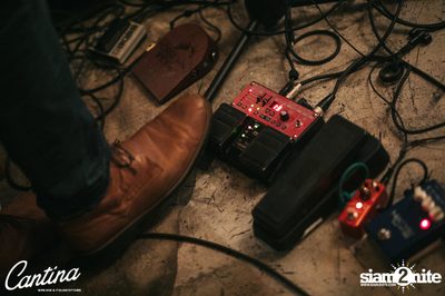 Cantina Acustica ft. Sam Ness (US) ที่ แคนติน่า ไวน์บาร์ แอนด์ อิตาเลียน คิทเช่น — photo 49