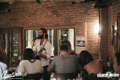 Cantina Acustica ft. Sam Ness (US) ที่ แคนติน่า ไวน์บาร์ แอนด์ อิตาเลียน คิทเช่น — photo 64