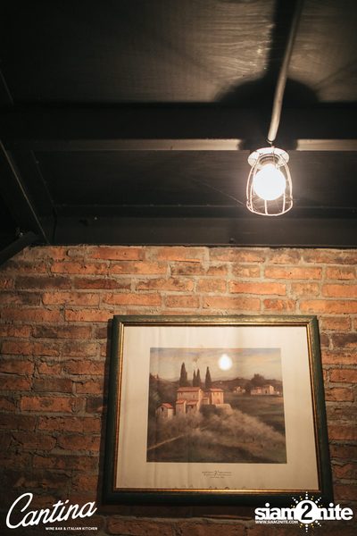 Cantina Acustica ft. Sam Ness (US) ที่ แคนติน่า ไวน์บาร์ แอนด์ อิตาเลียน คิทเช่น — photo 68