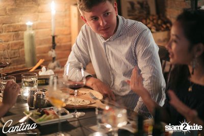 Cantina Acustica ft. Sam Ness (US) ที่ แคนติน่า ไวน์บาร์ แอนด์ อิตาเลียน คิทเช่น — photo 73