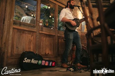 Cantina Acustica ft. Sam Ness (US) ที่ แคนติน่า ไวน์บาร์ แอนด์ อิตาเลียน คิทเช่น — photo 102