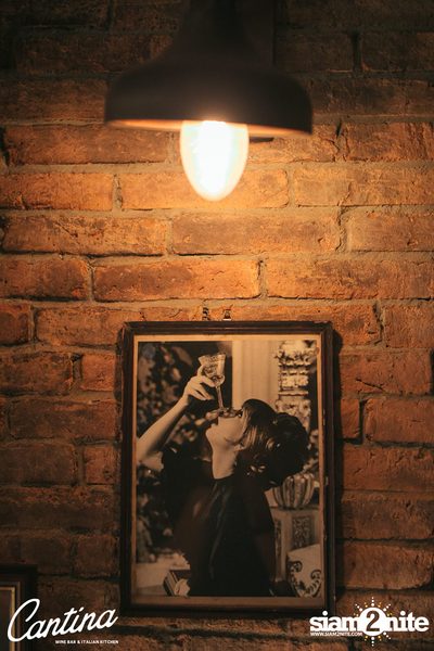 Cantina Acustica ft. Sam Ness (US) ที่ แคนติน่า ไวน์บาร์ แอนด์ อิตาเลียน คิทเช่น — photo 117