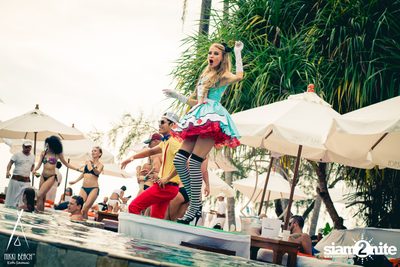 We're All Mad Here!: Amazing Sundays Brunch ที่ นิกกี้ บีช เกาะสมุย — photo 243