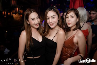 BLING IT กับ Bangkok Invaders ที่ ซิง ซิง เธียเตอร์ — photo 84