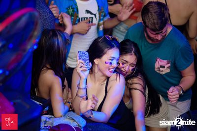 Crush Wednesdays ที่ เซ ลา วี — photo 140