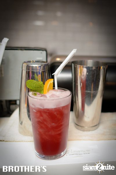Chambord Night ที่ บราเธอร์ บาร์ แอนด์ เรสเตอร์รองท์ — photo 7