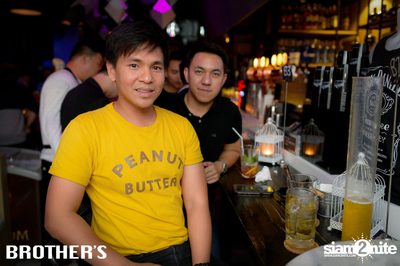 Chambord Night ที่ บราเธอร์ บาร์ แอนด์ เรสเตอร์รองท์ — photo 29