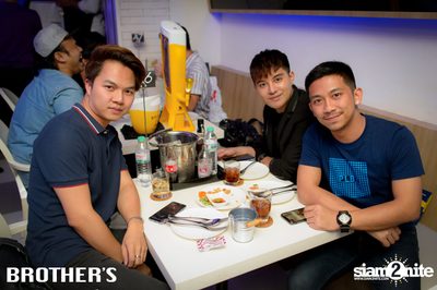 Chambord Night ที่ บราเธอร์ บาร์ แอนด์ เรสเตอร์รองท์ — photo 41