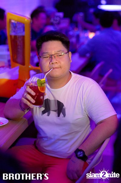Chambord Night ที่ บราเธอร์ บาร์ แอนด์ เรสเตอร์รองท์ — photo 43