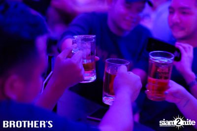 Chambord Night ที่ บราเธอร์ บาร์ แอนด์ เรสเตอร์รองท์ — photo 71