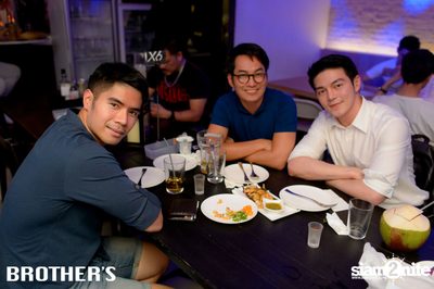 Chambord Night ที่ บราเธอร์ บาร์ แอนด์ เรสเตอร์รองท์ — photo 77
