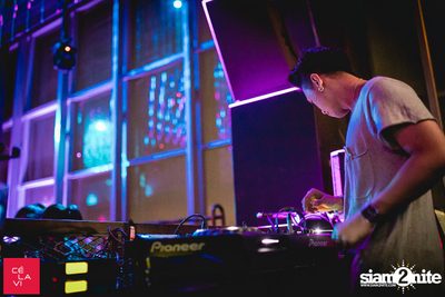 Supersonic MadStash w/ DJ Groove at CE LA VI — photo 17