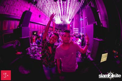 Supersonic MadStash w/ DJ Groove at CE LA VI — photo 78
