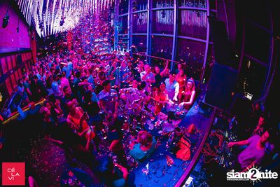 Supersonic MadStash w/ DJ Groove at CE LA VI — photo 112