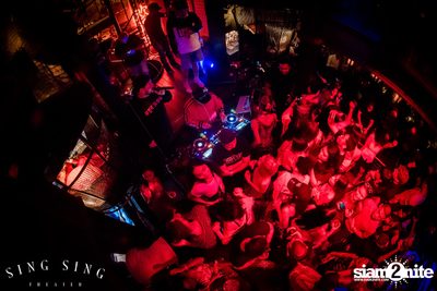 BLING IT กับ Bangkok Invaders ที่ ซิง ซิง เธียเตอร์ — photo 58