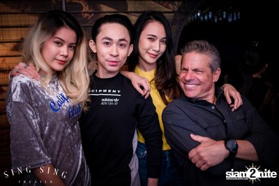 BLING IT กับ Bangkok Invaders ที่ ซิง ซิง เธียเตอร์ — photo 64