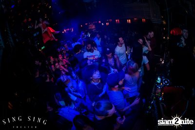 BLING IT กับ Bangkok Invaders ที่ ซิง ซิง เธียเตอร์ — photo 79