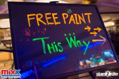 Neon BeatZ Party at MIXX Bangkok — photo 5