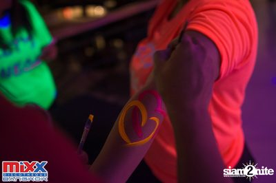 Neon BeatZ Party at MIXX Bangkok — photo 9
