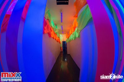 Neon BeatZ Party at MIXX Bangkok — photo 17