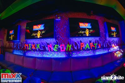 Neon BeatZ Party at MIXX Bangkok — photo 22