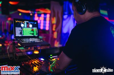 Neon BeatZ Party at MIXX Bangkok — photo 63