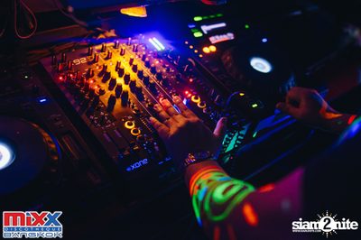 Neon BeatZ Party at MIXX Bangkok — photo 64