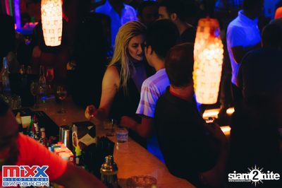 Neon BeatZ Party at MIXX Bangkok — photo 83