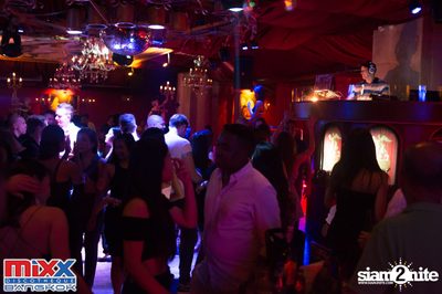 Neon BeatZ Party at MIXX Bangkok — photo 92