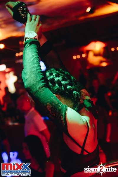 Neon BeatZ Party at MIXX Bangkok — photo 97