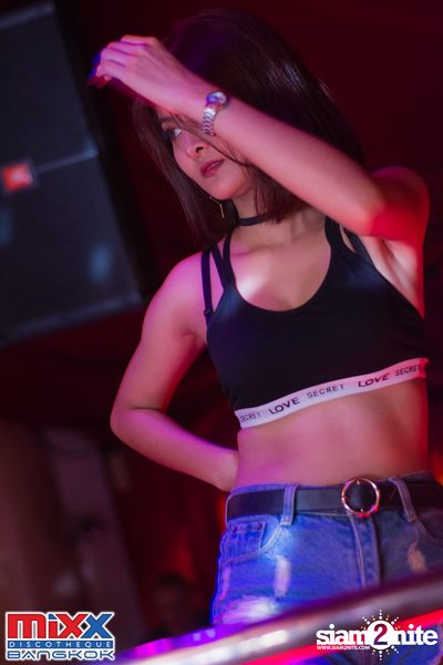 Neon BeatZ Party at MIXX Bangkok — photo 124