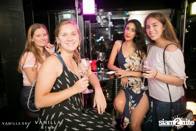 Vanilla Mile High Club Party at Vanilla Sky Rooftop Bar — photo 12