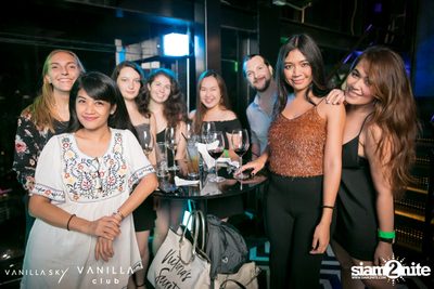 Vanilla Mile High Club Party at Vanilla Sky Rooftop Bar — photo 40