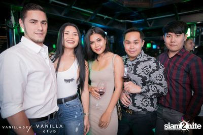 Vanilla Mile High Club Party at Vanilla Sky Rooftop Bar — photo 41