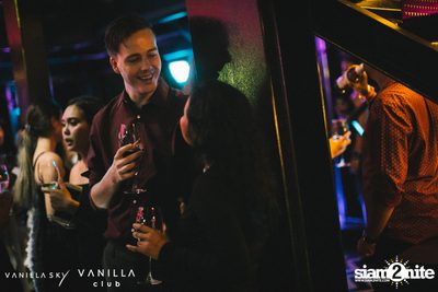 Vanilla Mile High Club Party at Vanilla Sky Rooftop Bar — photo 46