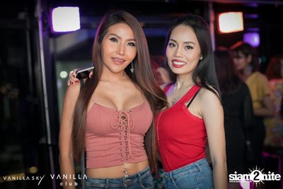 Vanilla Mile High Club Party at Vanilla Sky Rooftop Bar — photo 48