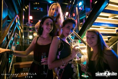 Vanilla Mile High Club Party at Vanilla Sky Rooftop Bar — photo 52