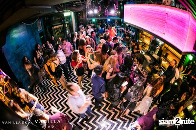 Vanilla Mile High Club Party at Vanilla Sky Rooftop Bar — photo 59