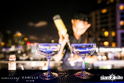 Vanilla Mile High Club Party at Vanilla Sky Rooftop Bar — photo 70