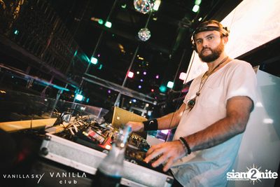 Vanilla Mile High Club Party at Vanilla Sky Rooftop Bar — photo 80