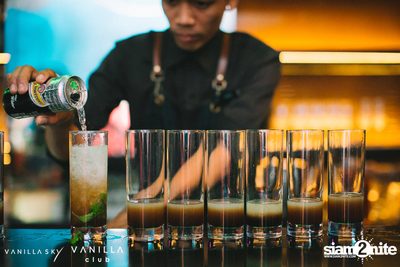 Vanilla Mile High Club Party at Vanilla Sky Rooftop Bar — photo 107