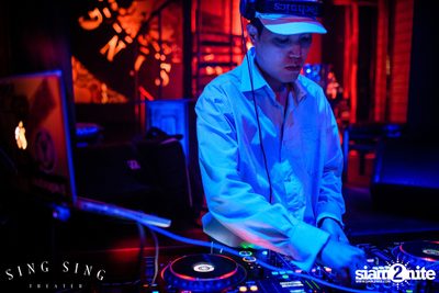 BLING IT กับ Bangkok Invaders ที่ ซิง ซิง เธียเตอร์ — photo 3