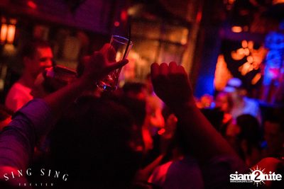 BLING IT กับ Bangkok Invaders ที่ ซิง ซิง เธียเตอร์ — photo 40