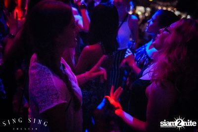BLING IT กับ Bangkok Invaders ที่ ซิง ซิง เธียเตอร์ — photo 41