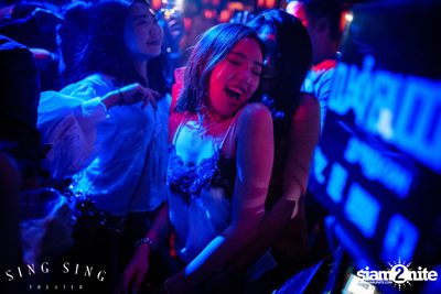 BLING IT กับ Bangkok Invaders ที่ ซิง ซิง เธียเตอร์ — photo 60