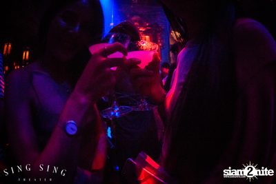 BLING IT กับ Bangkok Invaders ที่ ซิง ซิง เธียเตอร์ — photo 93