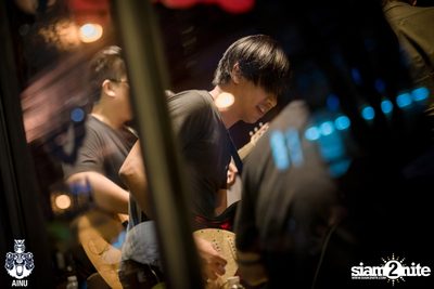 คืนวันศุกร์ ที่ ไอนุ บาร์, ซอยทองหล่อ — photo 25