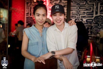 คืนวันศุกร์ ที่ ไอนุ บาร์, ซอยทองหล่อ — photo 72