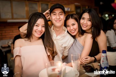คืนวันศุกร์ ที่ ไอนุ บาร์, ซอยทองหล่อ — photo 77