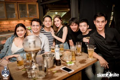 คืนวันศุกร์ ที่ ไอนุ บาร์, ซอยทองหล่อ — photo 82